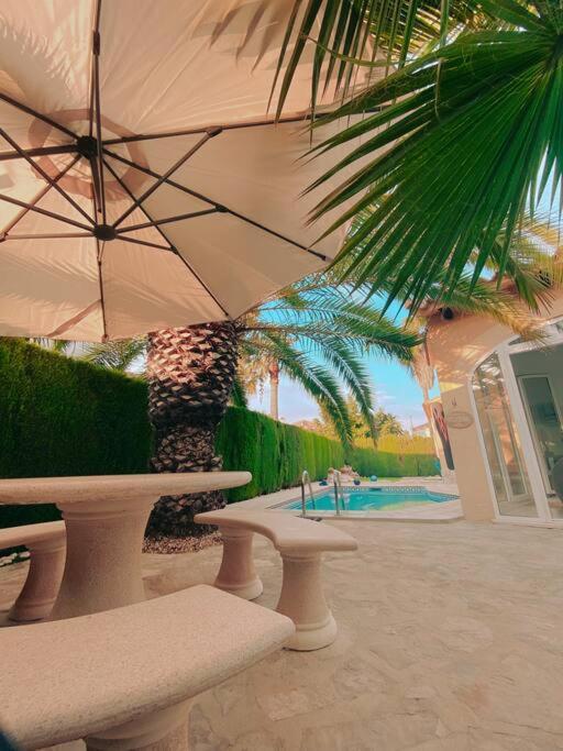 Impresionante Villa Con Piscina - Oliva Nova Exterior photo