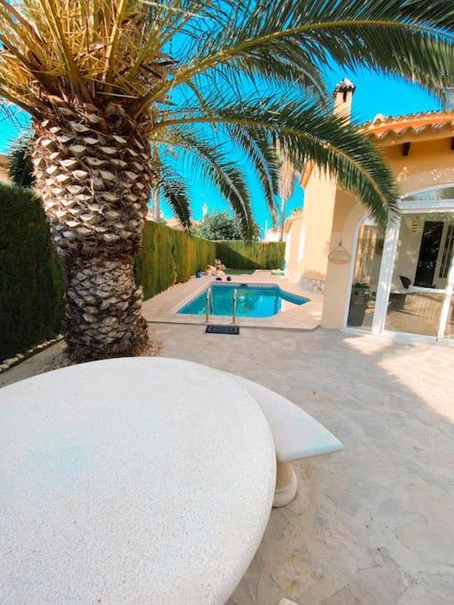 Impresionante Villa Con Piscina - Oliva Nova Exterior photo